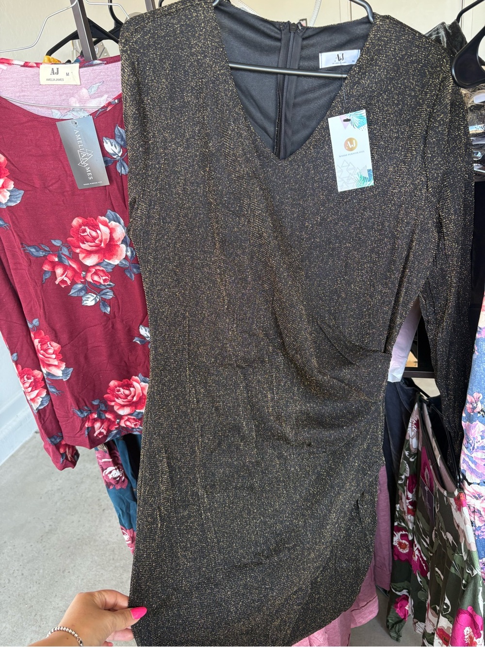 Amelia James Black & Gold Long Sleeve V-Neck Dress